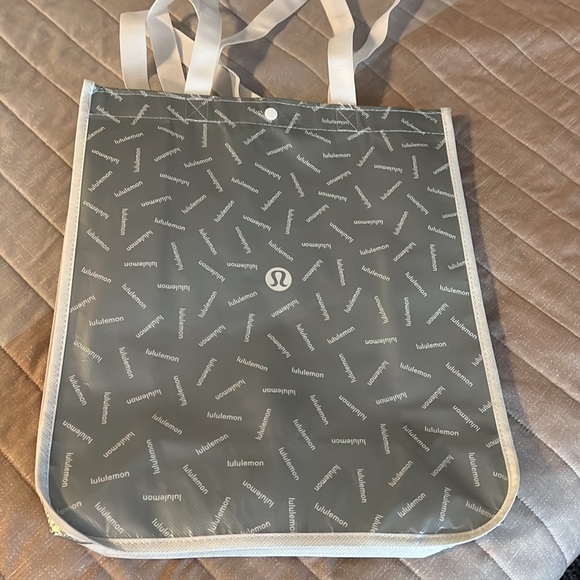 1 Large and 1 Small Lululemon’s Athletic new totes - Picture 5 of 12